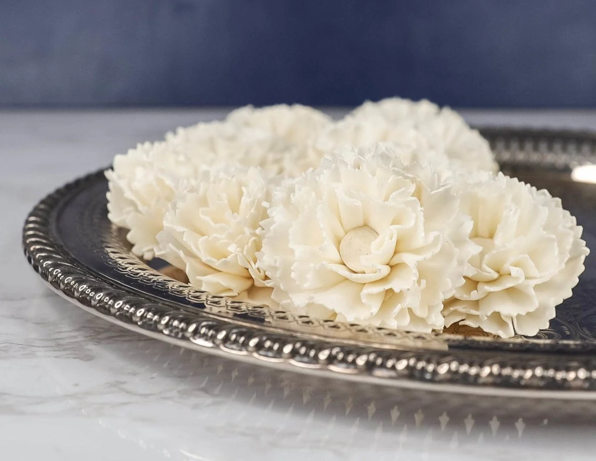 2" Curly Carnation (10 Pack)