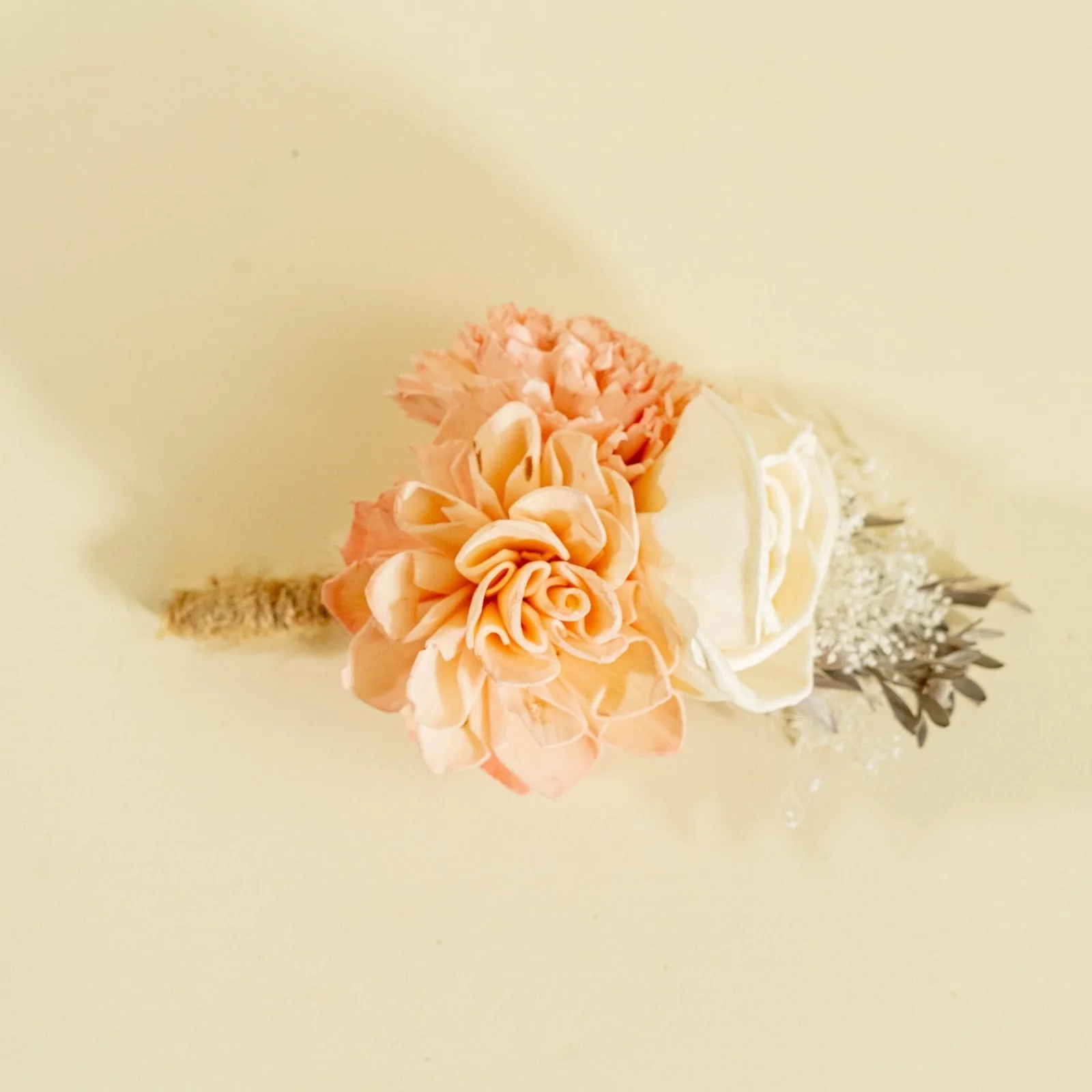 Bashful Beauty Groom's Boutonniere - Image 2