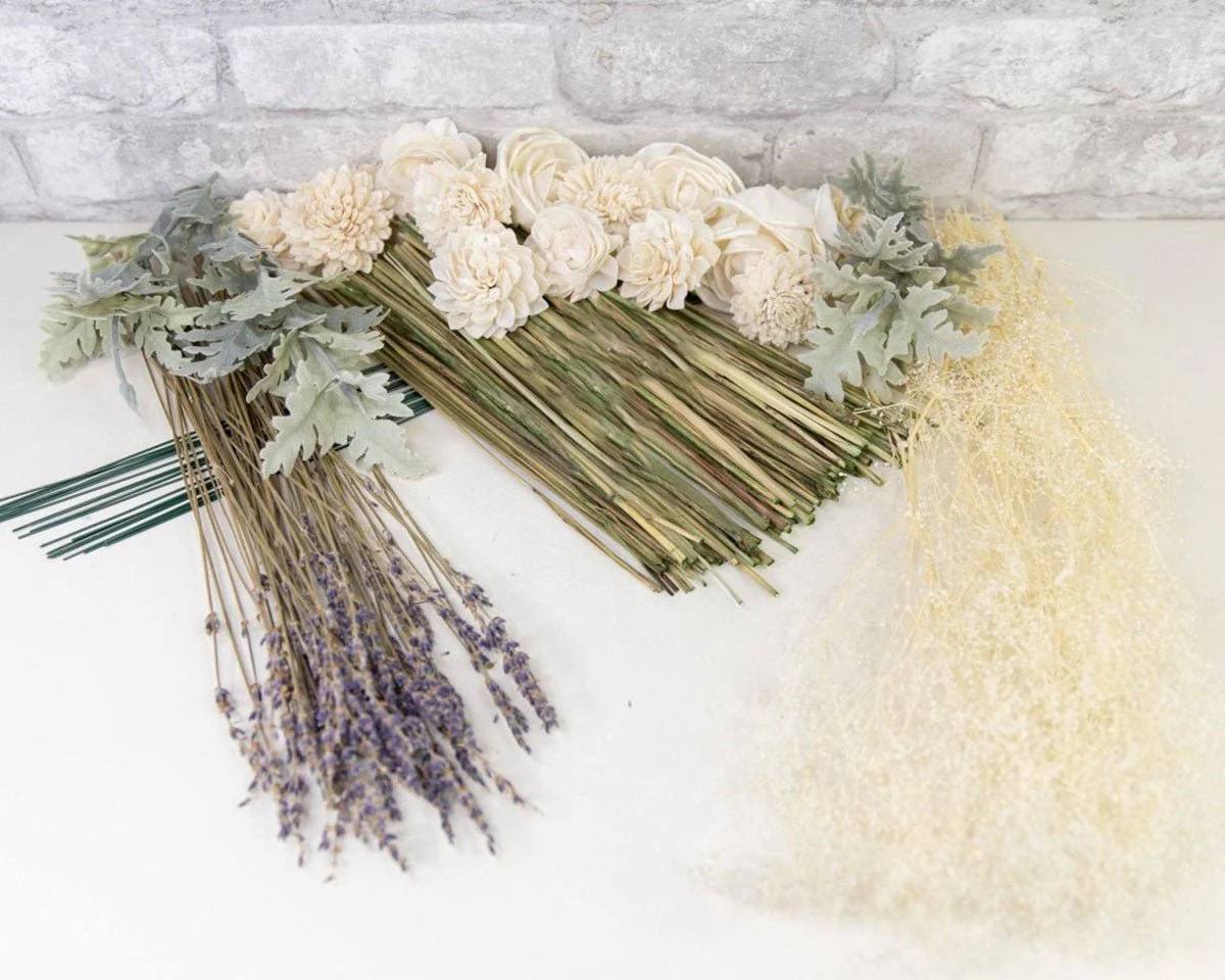 Constance Mini Bouquet* - Image 9