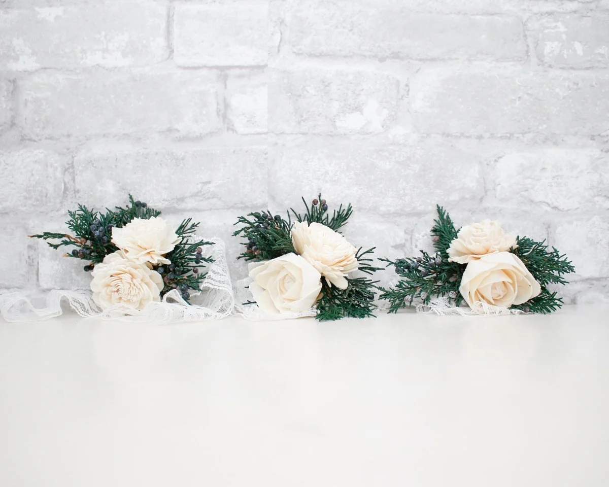 Juniper Corsage (Set Of 3)*