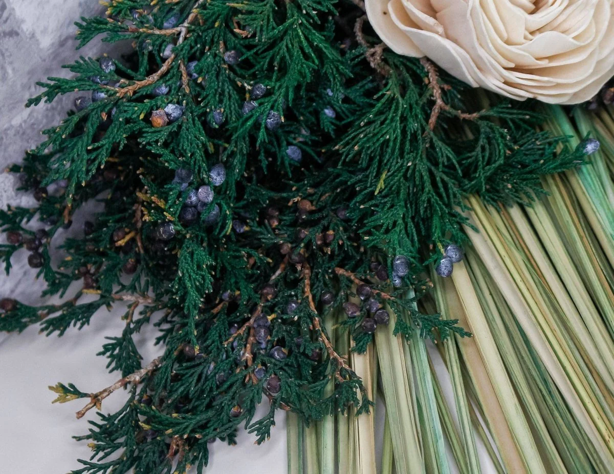 Juniper Mini Bouquet - Image 5