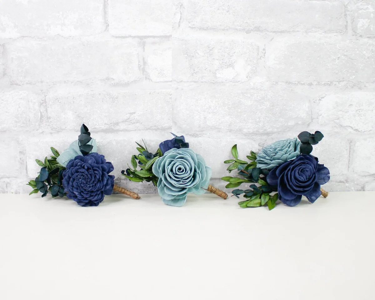Lincoln Bay Boutonniere (Set of 3)*