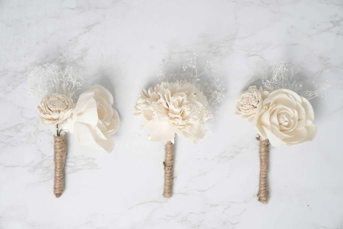 Pure Elegance Boutonniere (Set of 3)* - Image 2