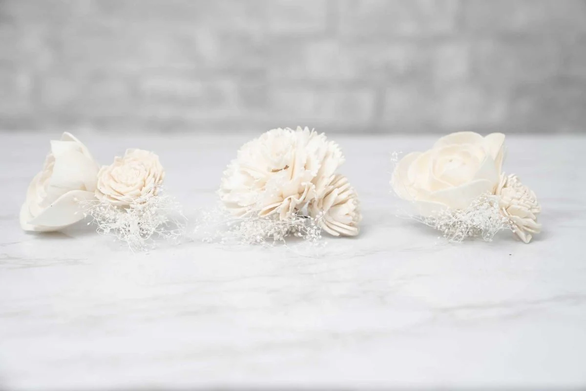 Pure Elegance Boutonniere (Set of 3)* - Image 3