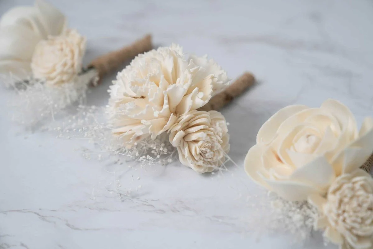 Pure Elegance Boutonniere (Set of 3)* - Image 4