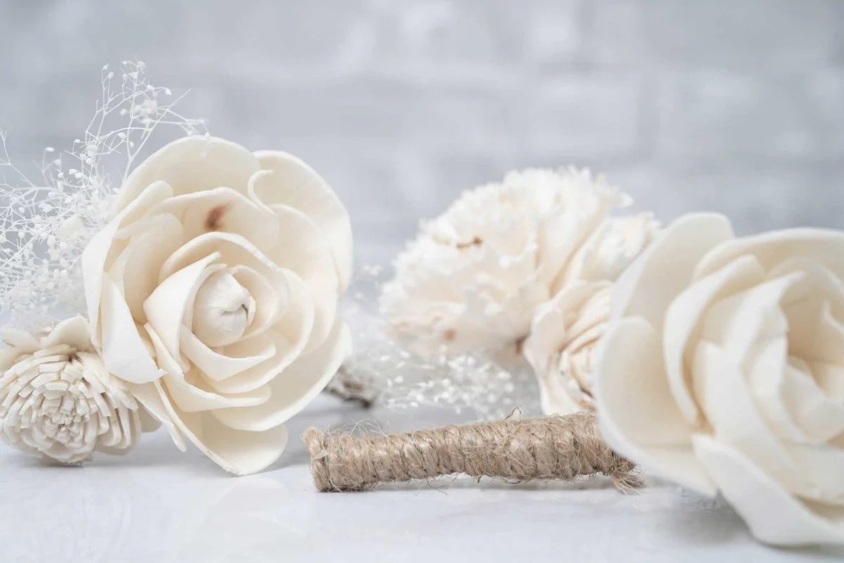 Pure Elegance Boutonniere (Set of 3)* - Image 5