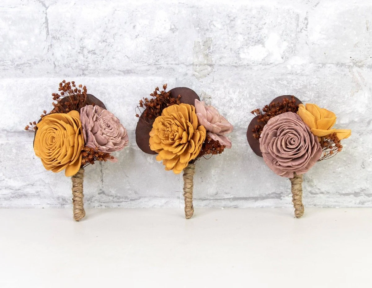 Wanderlust Boutonniere (Set Of 3)