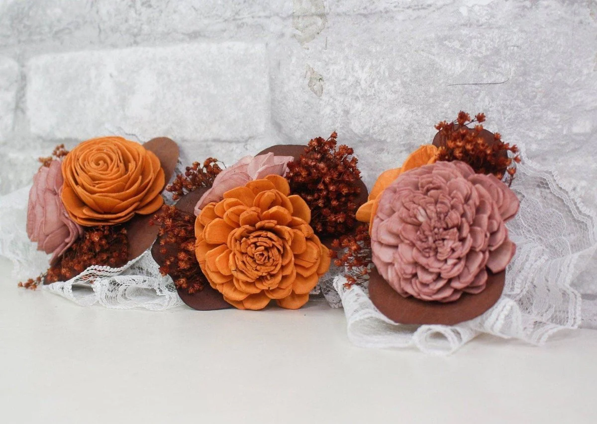 Wanderlust Corsage (Set Of 3)*